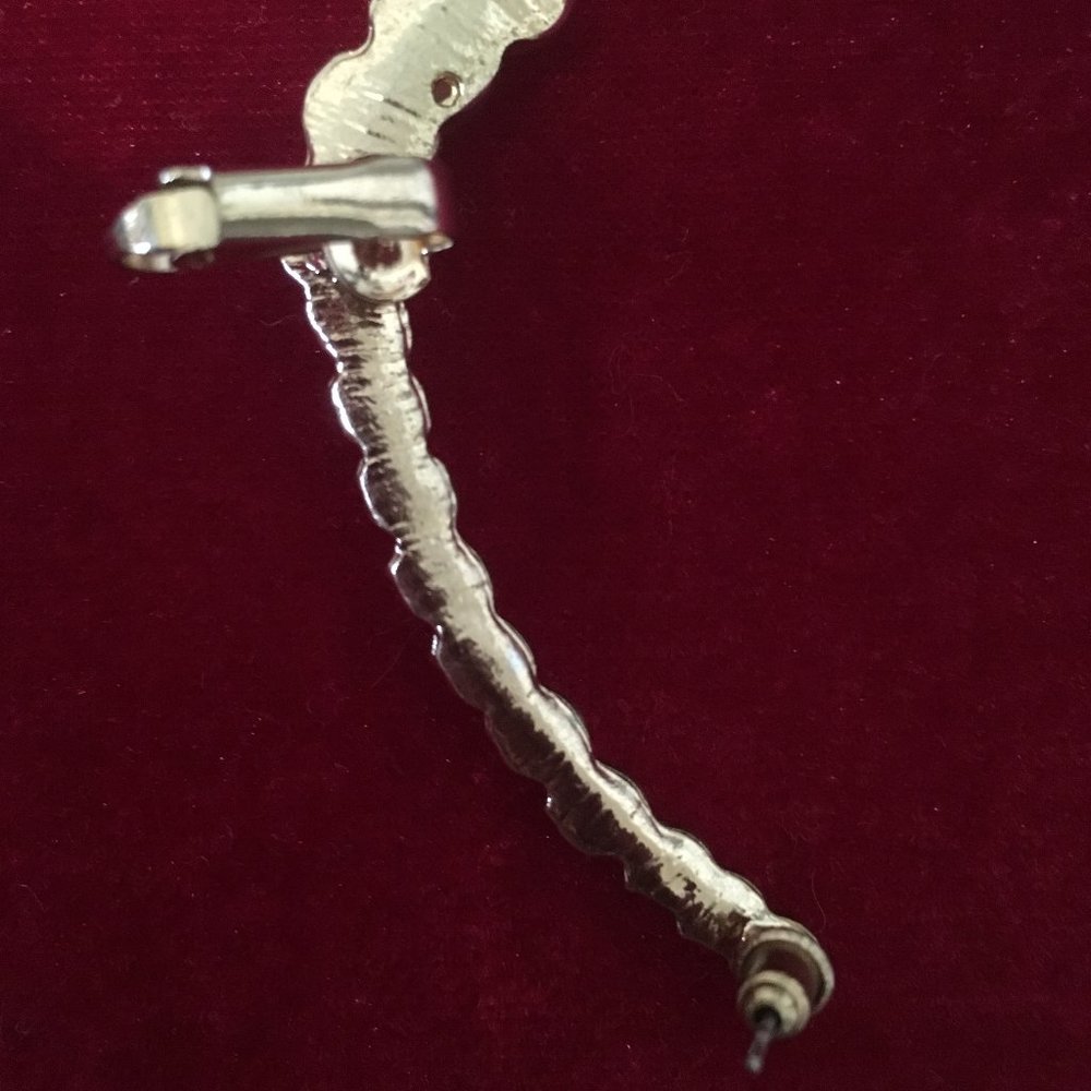 Pearl Cascade Ear Climber Cuff - Picture 2 of 3